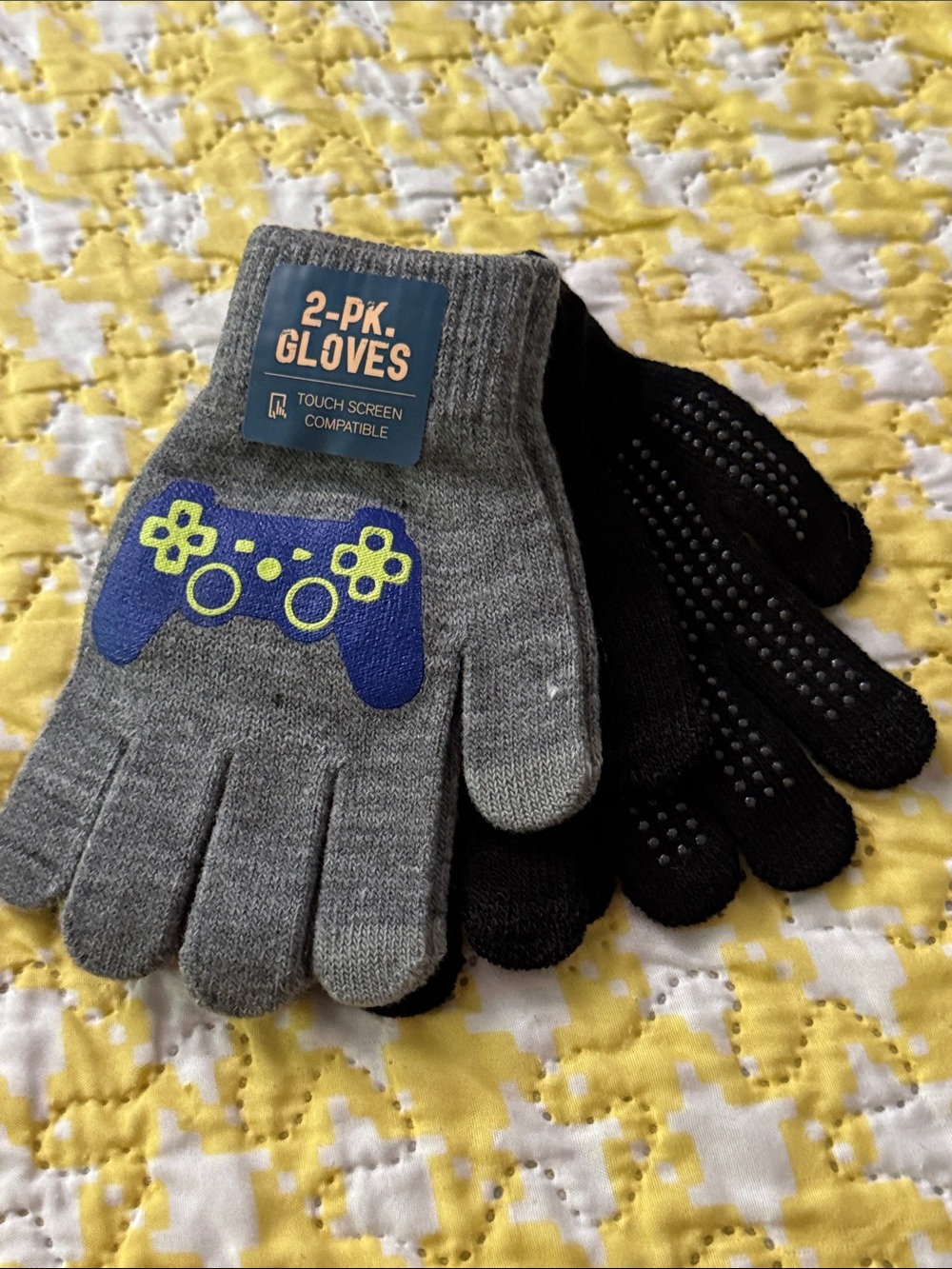 urban pipeline Kids 2-Pack Touchscreen Gloves in Gray & Black